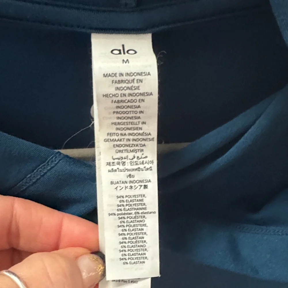 Men’s Conquer ALO Yoga Teal Hoodie NWOT - Picture 4 of 9